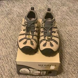 Merrill hiking shoes